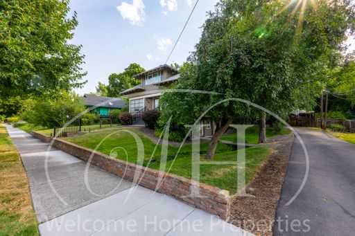 Apartment in Beautiful Setting Close to Whitman College – photo 1