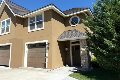 Ask about our MOVE-IN SPECIAL!!!! Beautiful Newer Duplex Home – photo 1