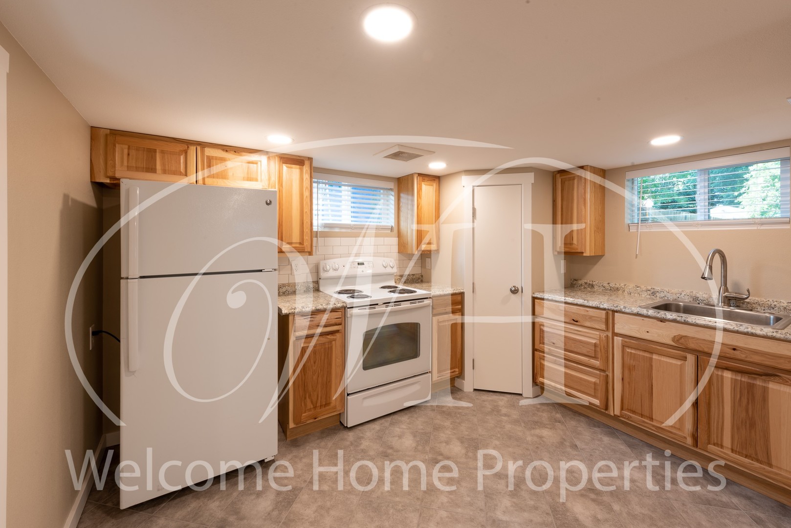 College Place Apartment: 318 SE 6th St