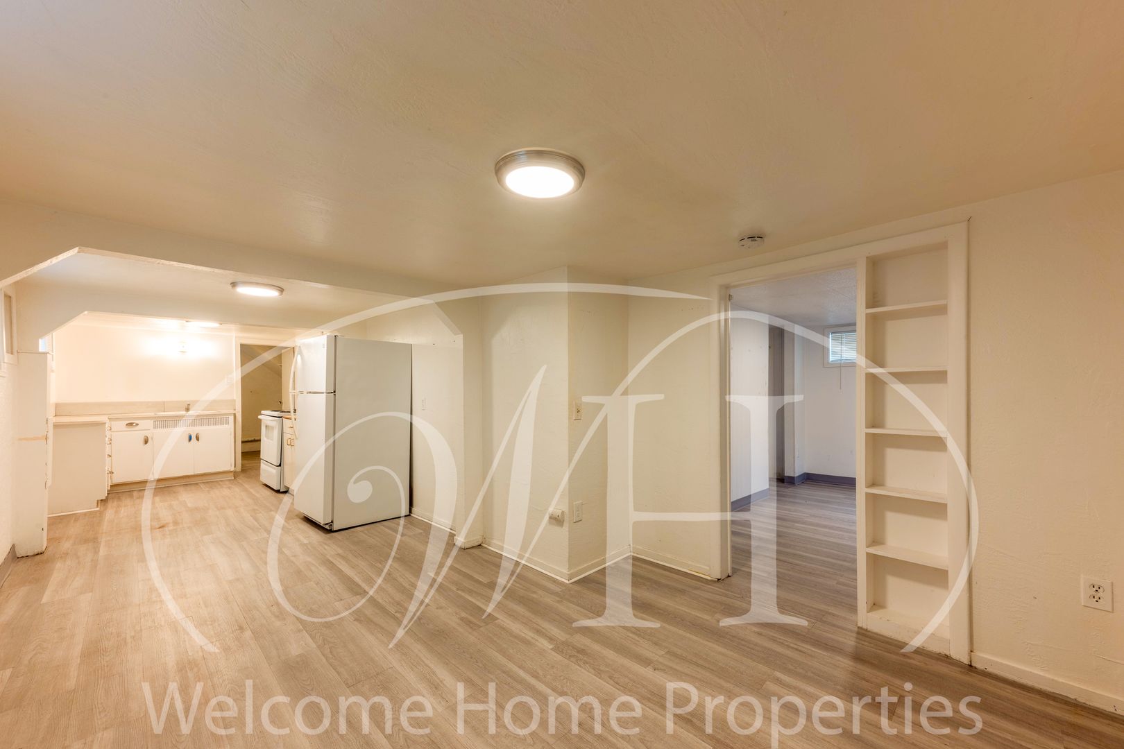 College Place Apartment: 320 SE 4th St