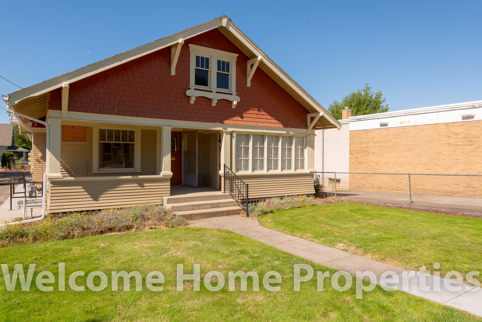 College Place Apartment: 512 S College Ave