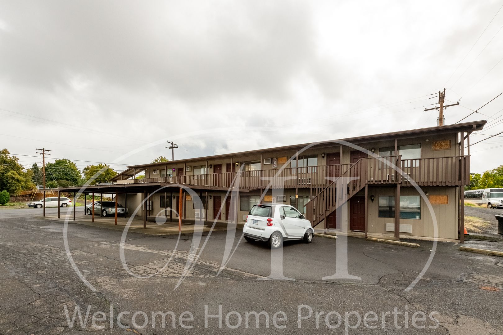 College Place Apartment: 1200 SE Broadway Ave