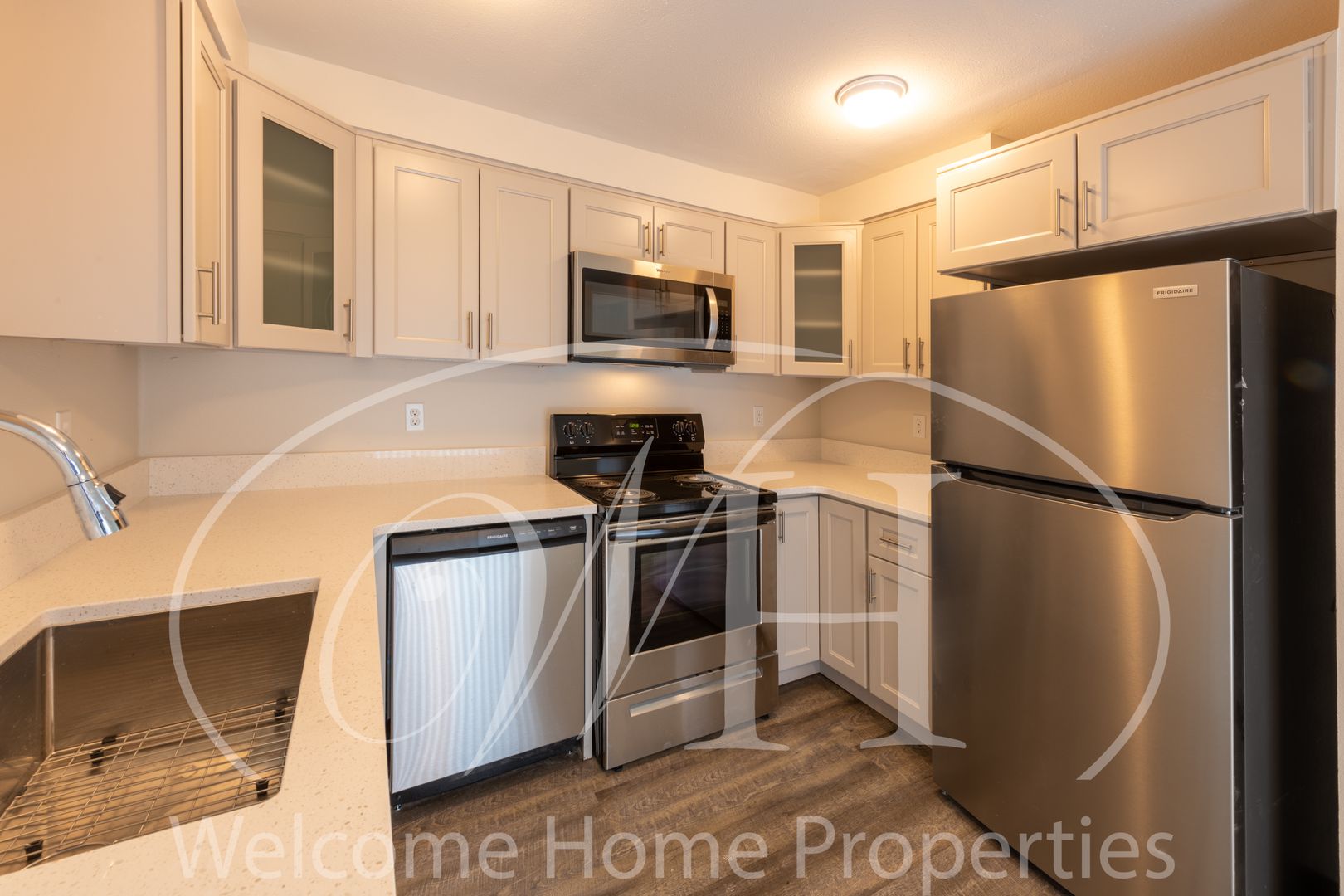 College Place Apartment: 245-255 NE Elder Place