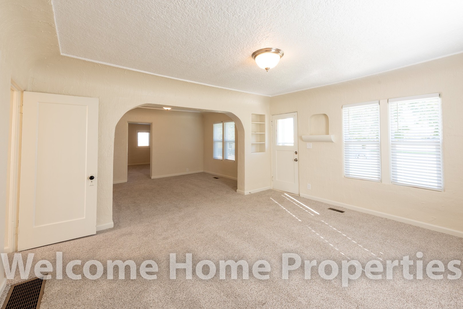 College Place Apartment: 309 SW 6th St