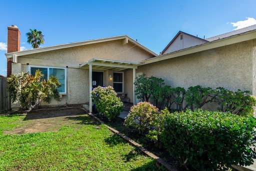 4-bedroom home in Mira Mesa with fenced yard in quiet neighborhood! – photo 1