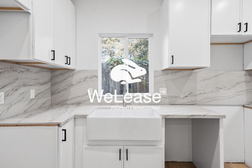 One month of free rent for leases signed with a move-in by September 15 – photo 1
