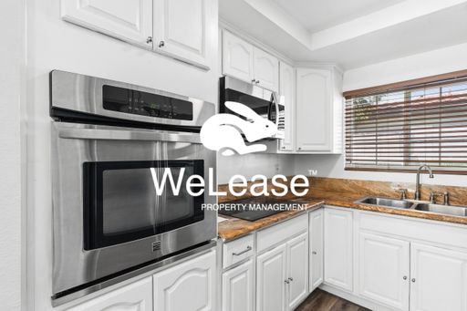 Charming Two-Story Home with Community Amenities – photo 1