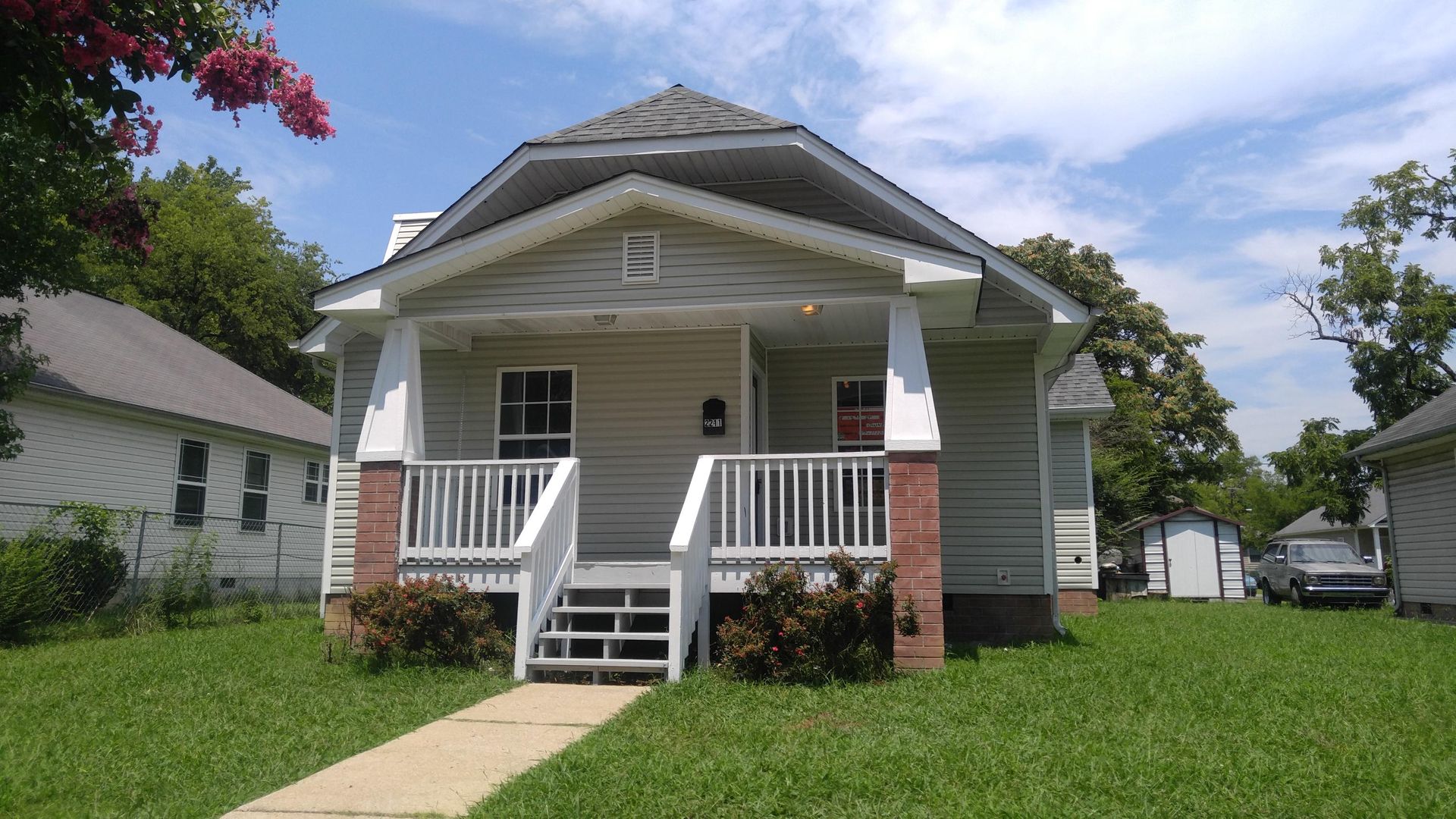 Chattanooga House: 2211 E. 12th St