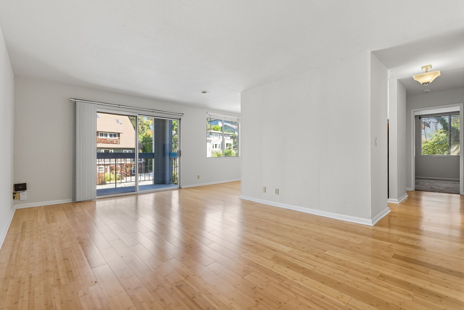 Oakland Apartment: 475 Weldon Ave.