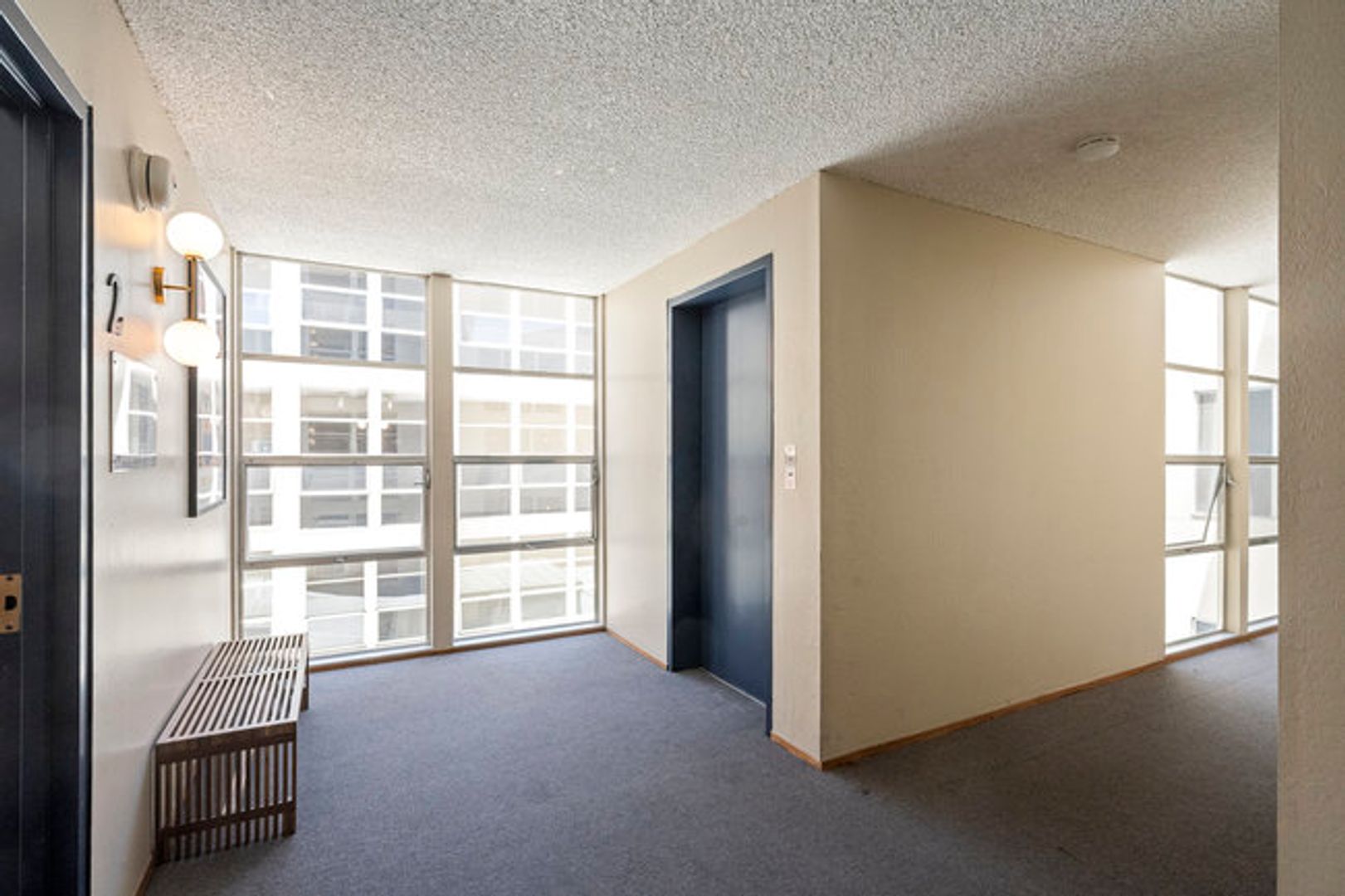 Oakland Apartment: 389 Vernon Street