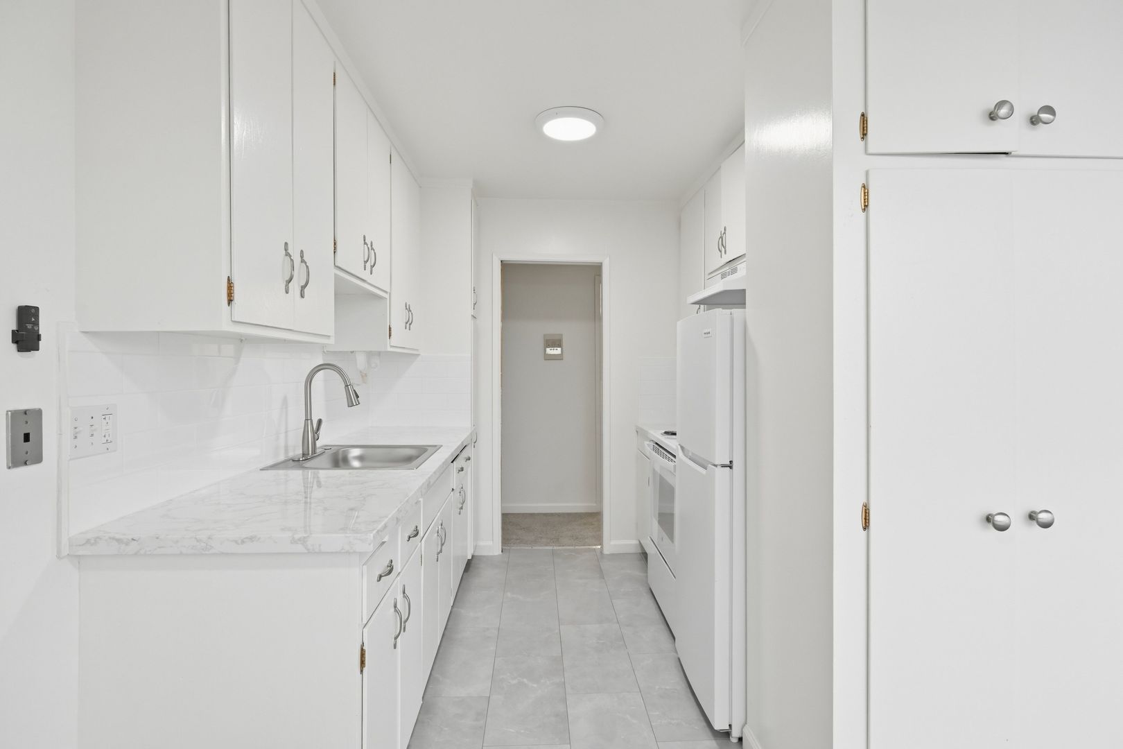 Oakland Apartment: 271 Jayne Ave.