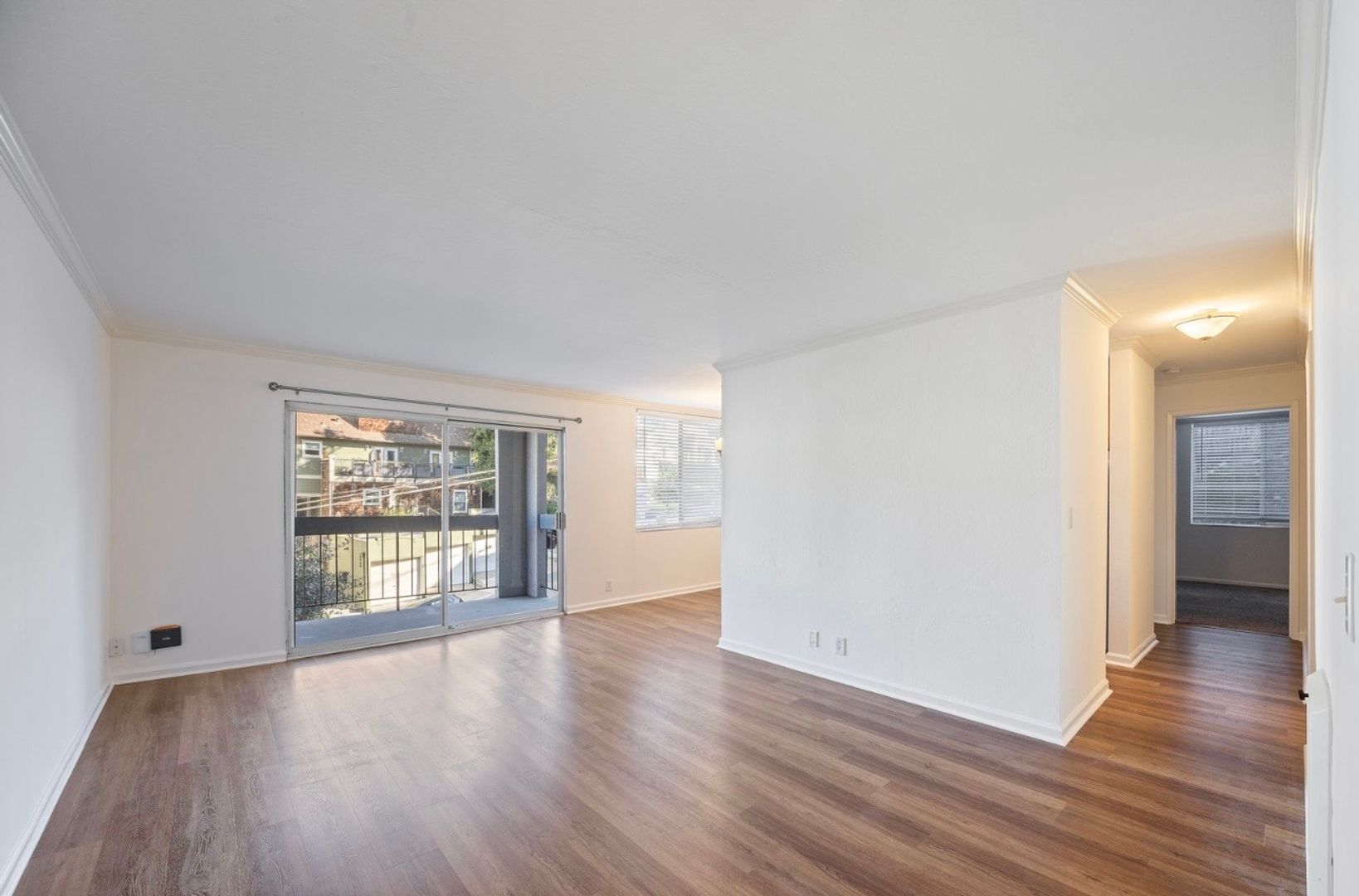 Oakland Apartment: 475 Weldon Ave.