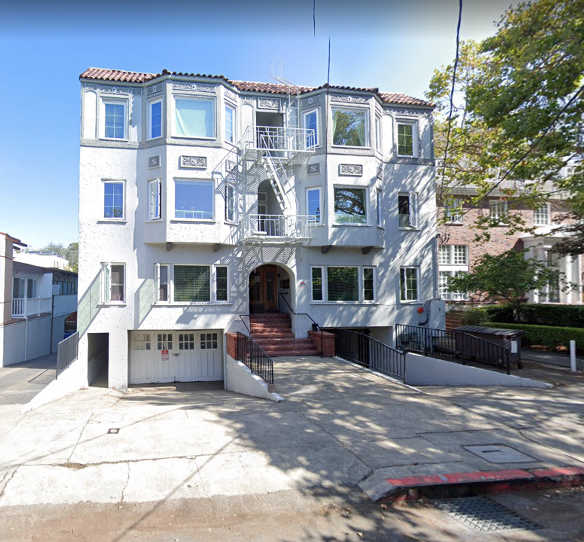 Berkeley Apartment: 2451 Le Conte Ave.