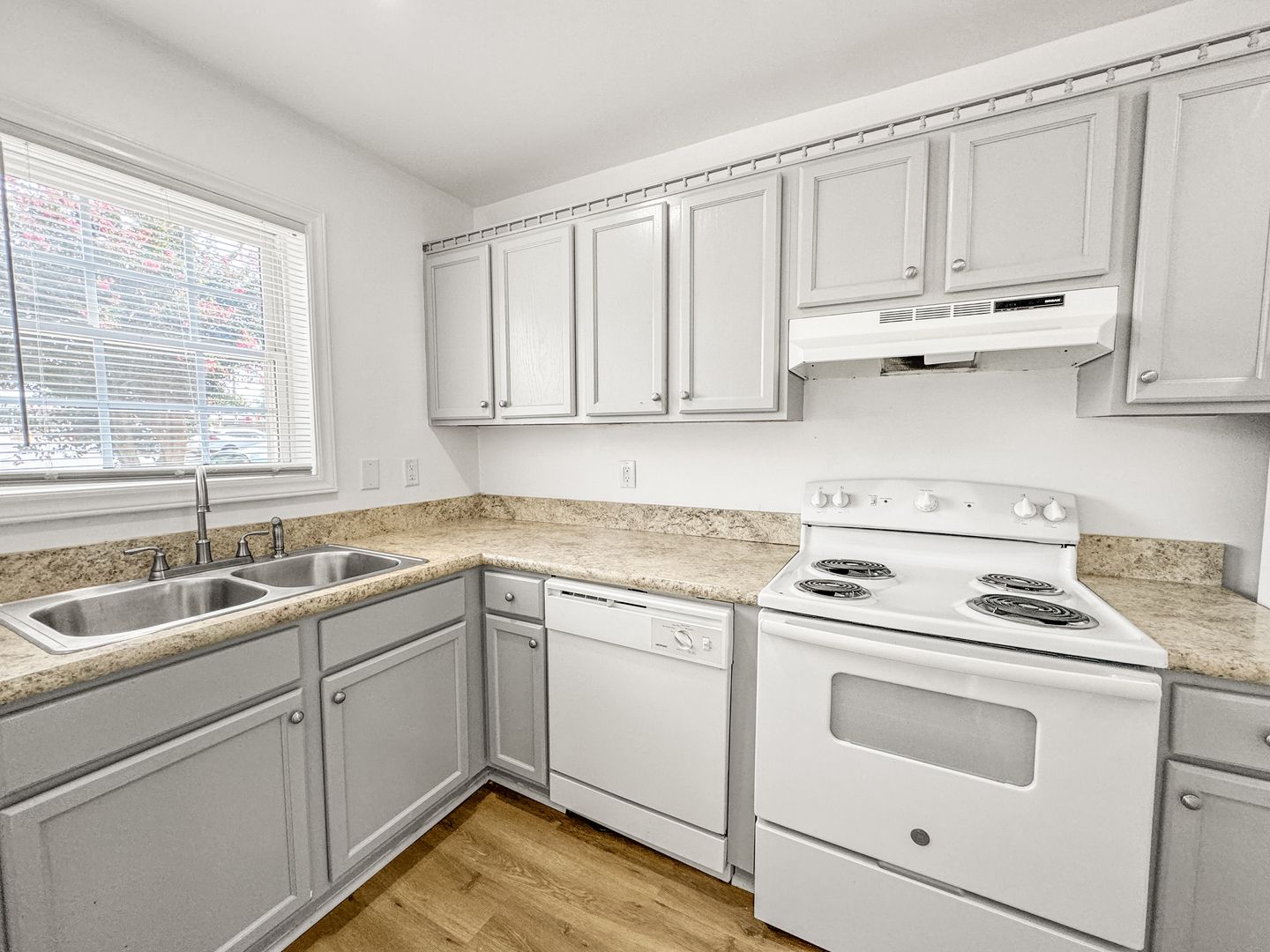 ROCKY MOUNT Apartment: 3430 SUNSET AVENUE, APT 8A