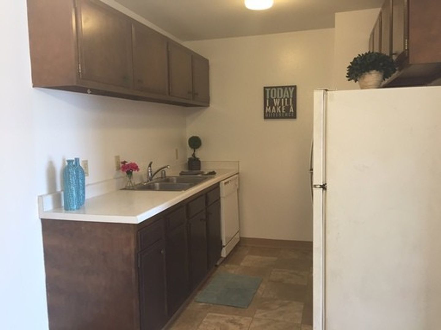 Mount Pleasant Apartment: 4701 Indian Hills Dr