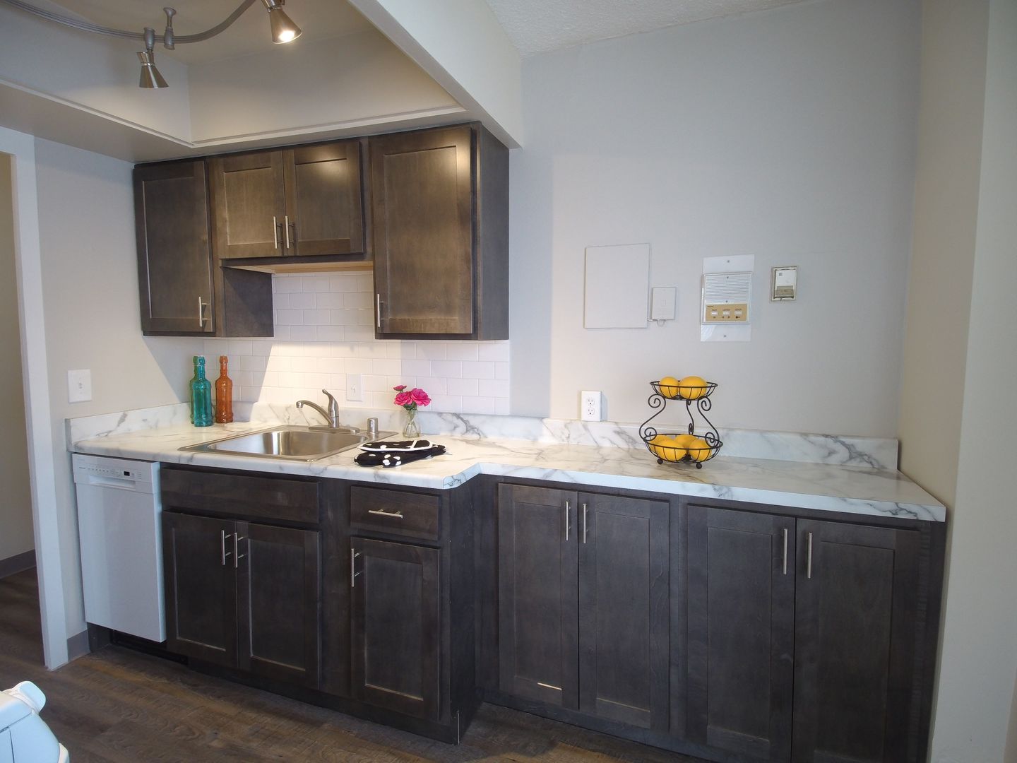 Milwaukee Apartment: 2233 N Summit Ave