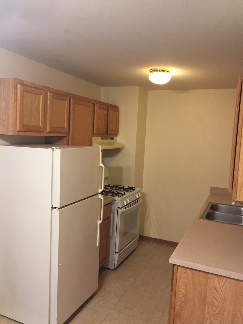 Mount Pleasant Apartment: 4800 Indian Hills Dr.