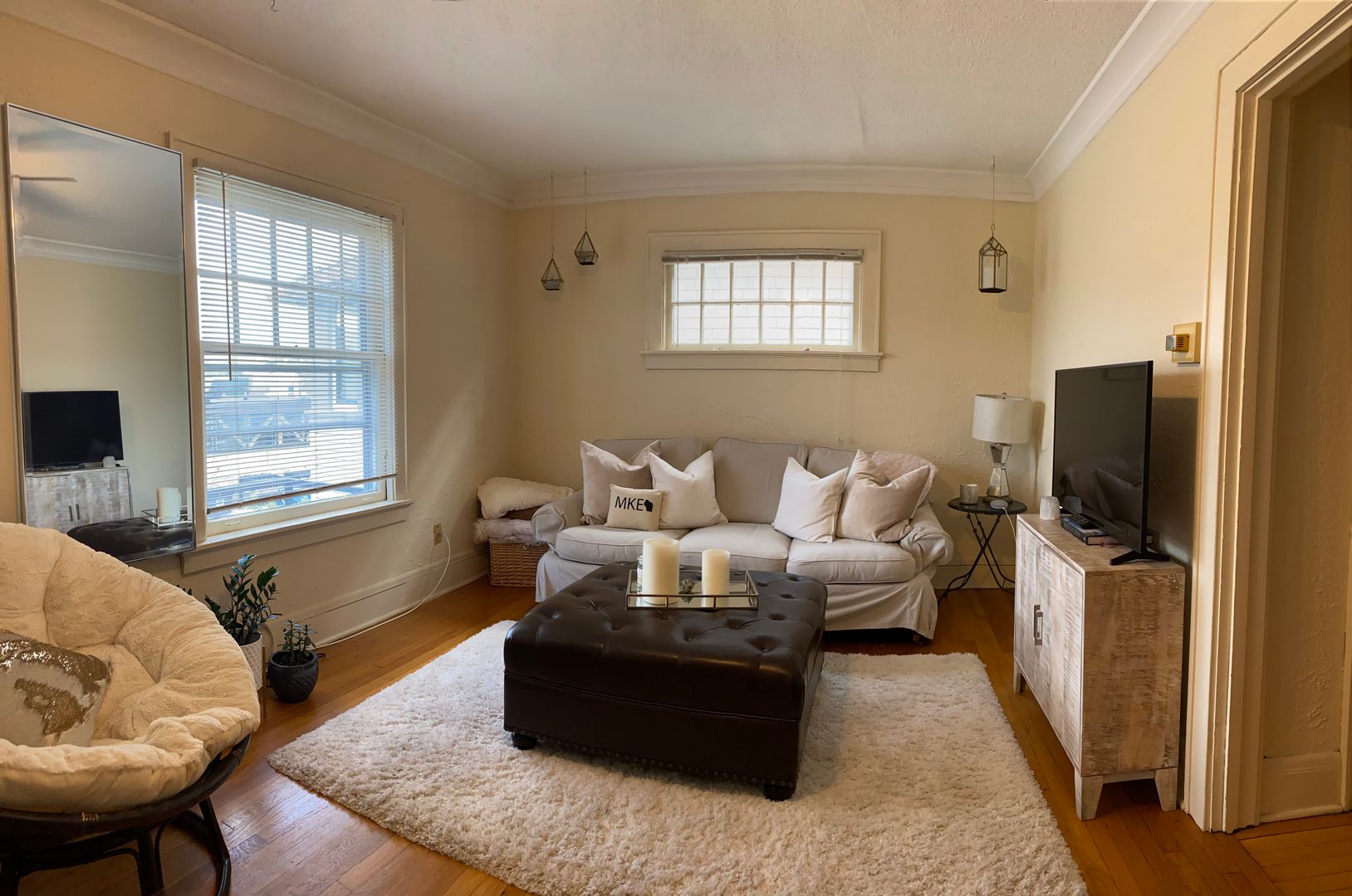 Milwaukee Apartment: 2628 N Stowell Ave