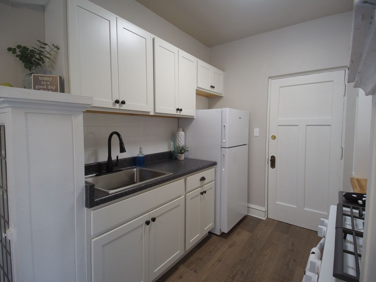 Shorewood Apartment: 1717 E Newton Ave