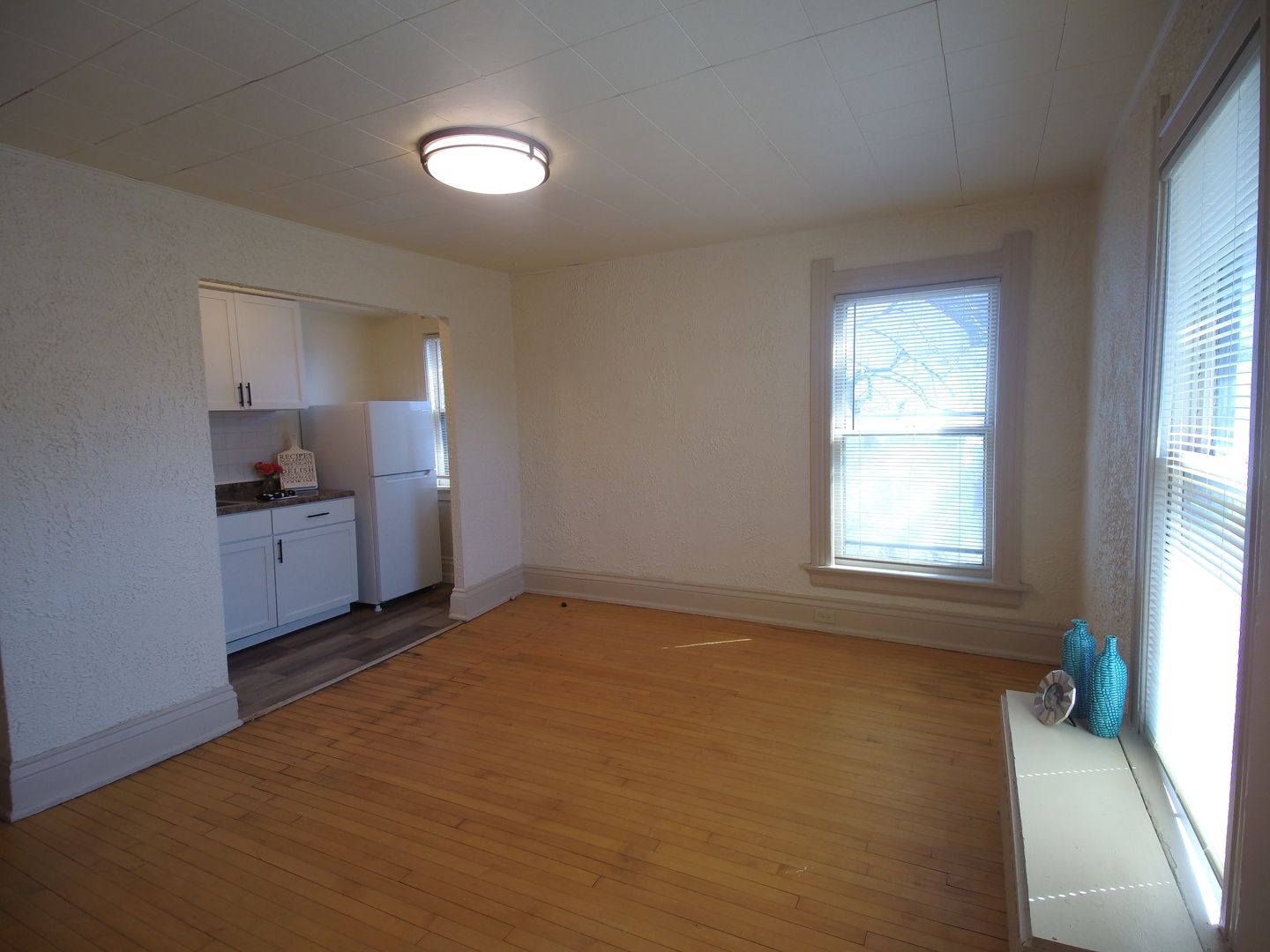 Milwaukee Apartment: 2204 E Ivanhoe Pl