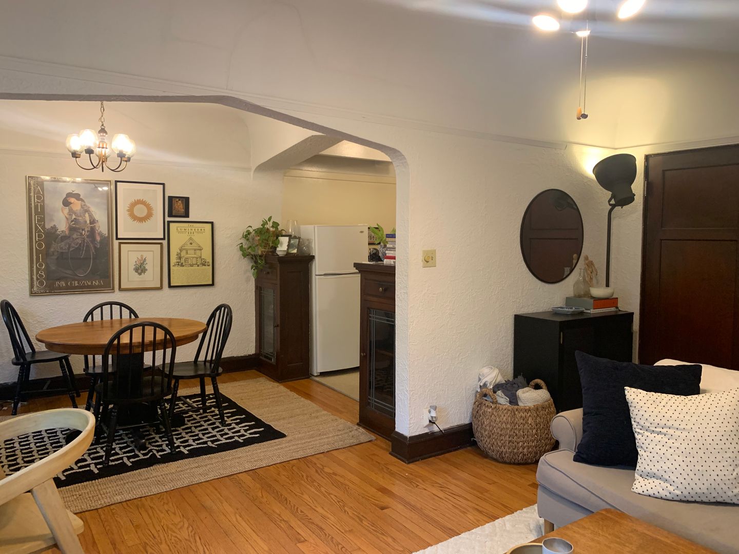 Milwaukee Apartment: 3229 N Oakland Ave