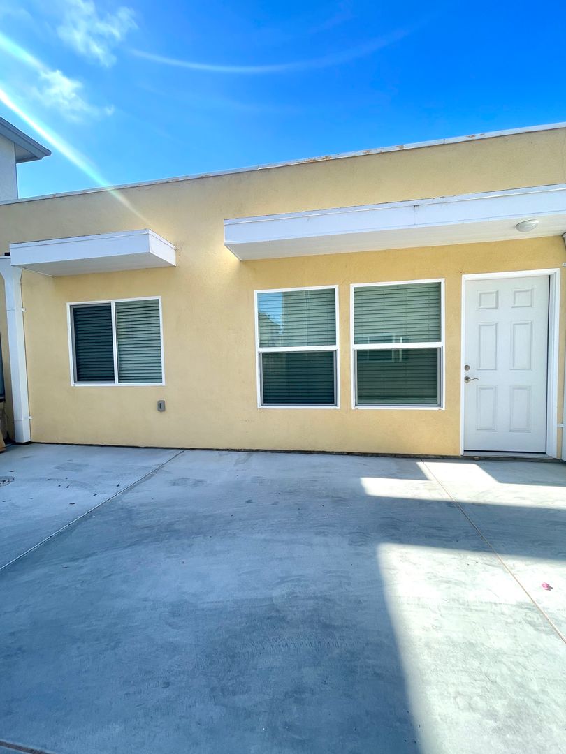 Redondo Beach Apartment: 2011 Nelson Ave - Unit #5