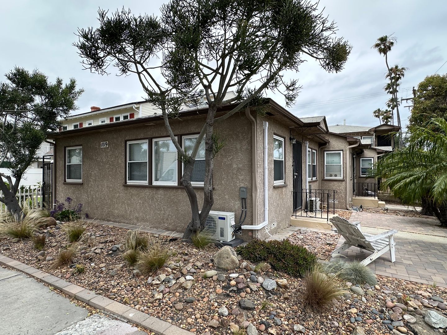 Seal Beach House: 1019 Ocean Ave