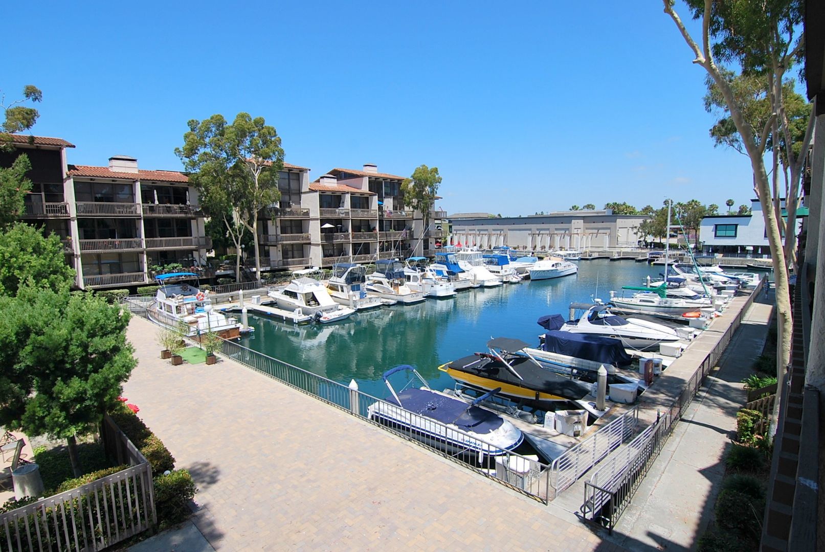 Long Beach Condo: 6115 Marina Pacifica Dr N