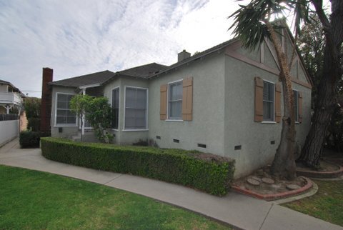 Long Beach Apartment: 4510-4512 E 15th