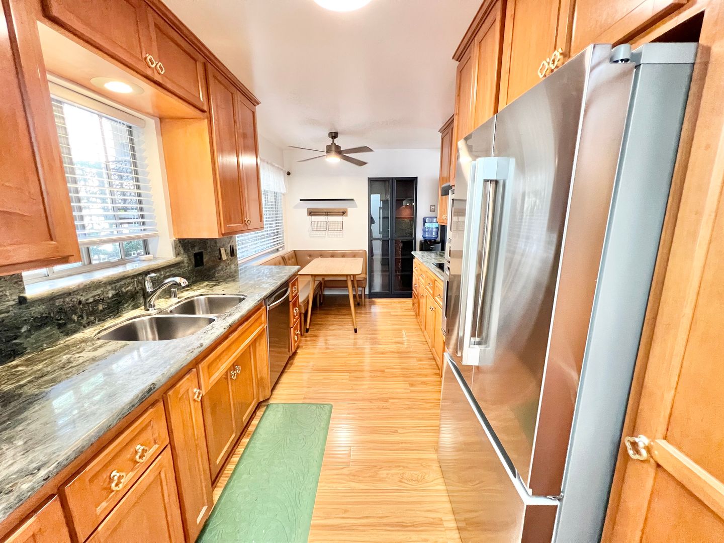 Long Beach House: 2662 E. 2nd St