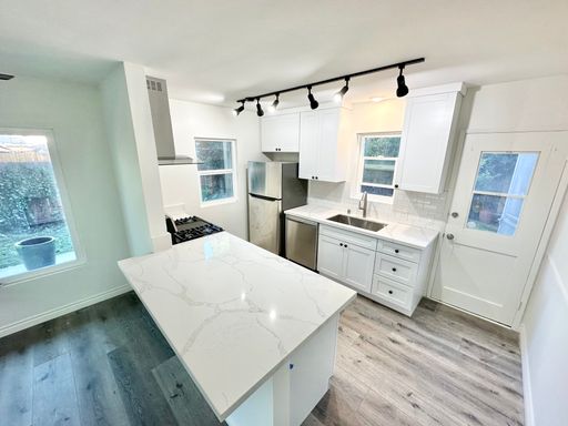 Newly Remodeled, Lower Level Apartment near the Traffic Circle – photo 1