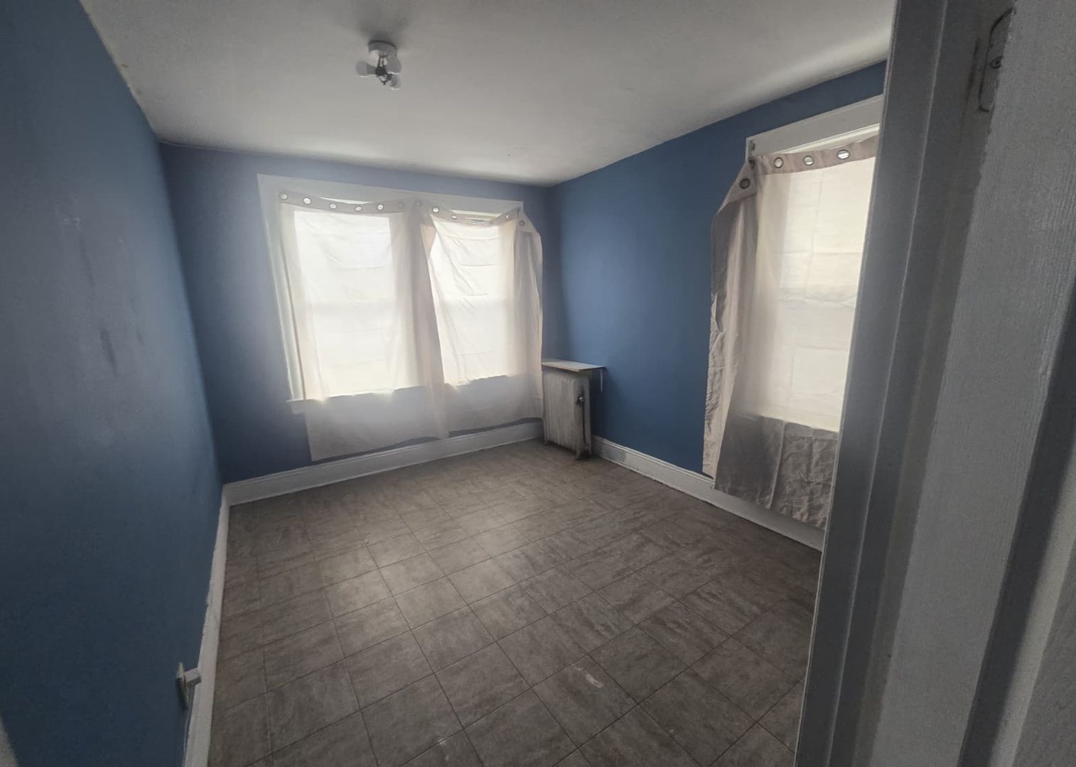 Plainfield Apartment: 1171-3 W Front St