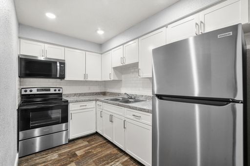 Loft at Third | 1 bedroom, 1 bathroom Apartment – photo 1