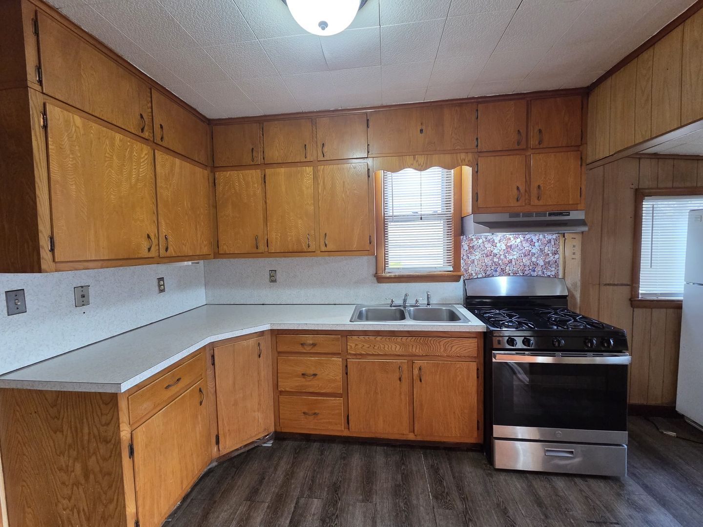 Trenton House: 301 S Logan