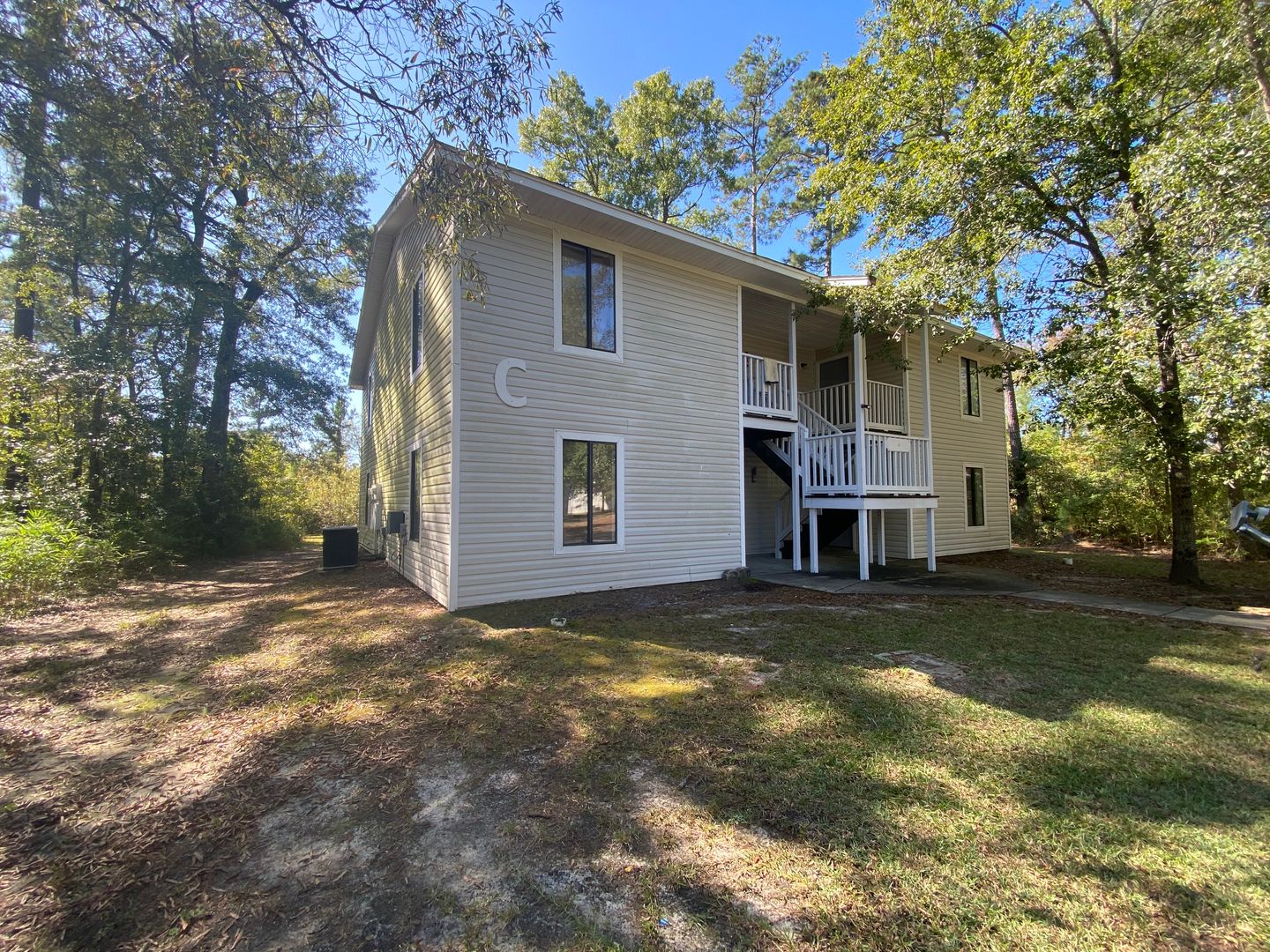 Conway Apartment: 1901 Airport rd.