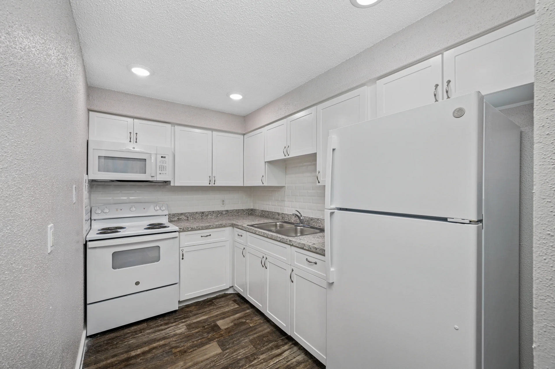 St. Petersburg Apartment: 3435 3rd Ave N