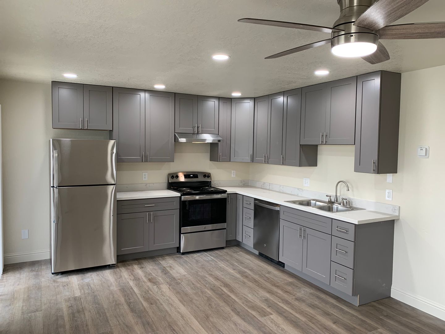 Manteca Apartment: 1161 E Yosemite Avenue