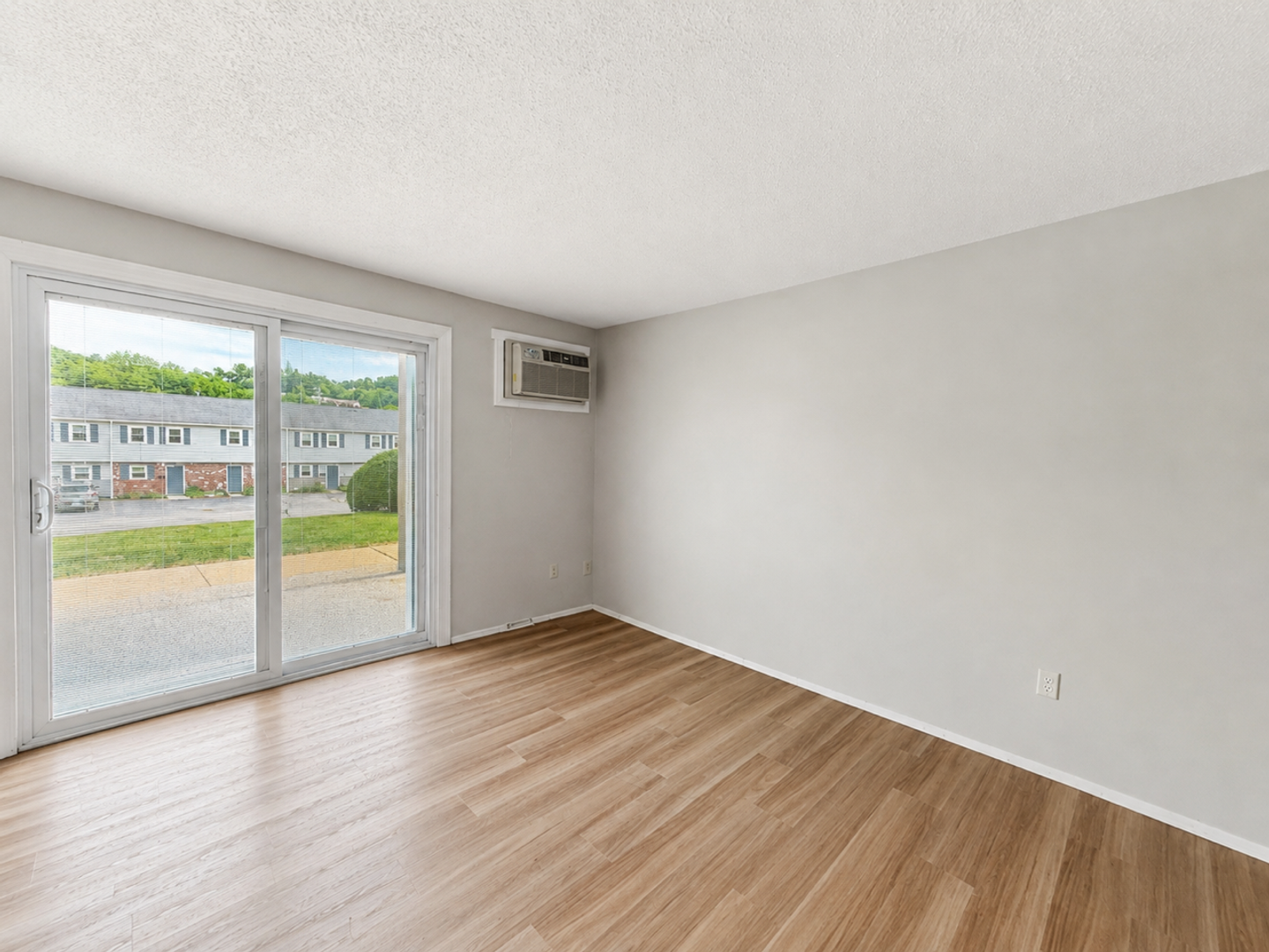Spencer Apartment: 6 Main Street