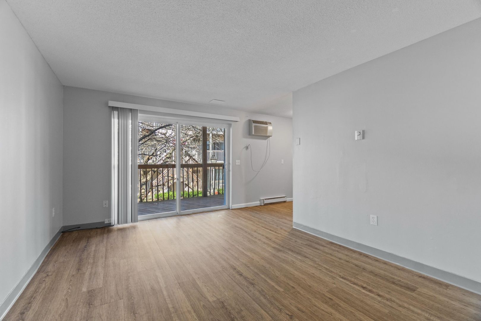 New London Apartment: 309 Crystal Ave