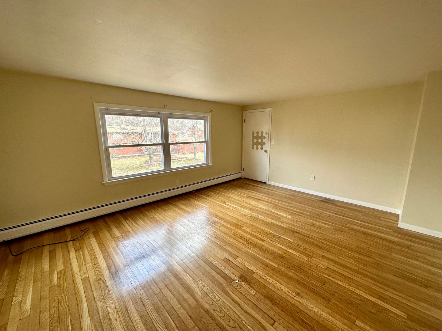 Webster Apartment: 24 Aldrich Street