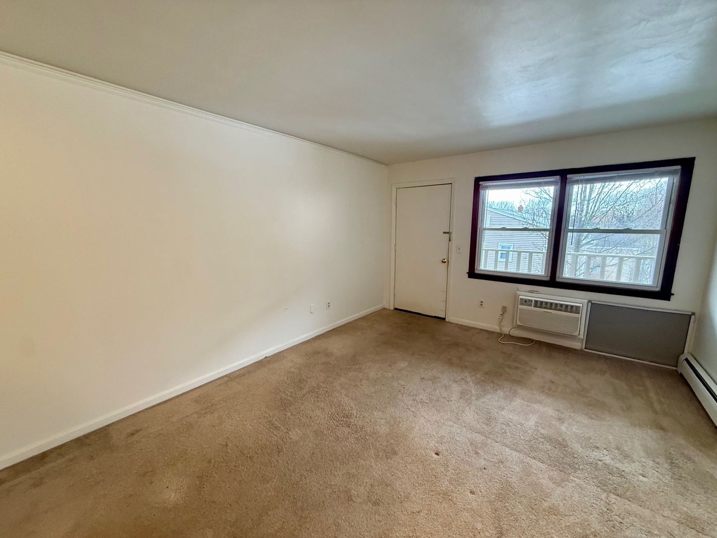 New London Apartment: 151 - 171 Oneco Avenue