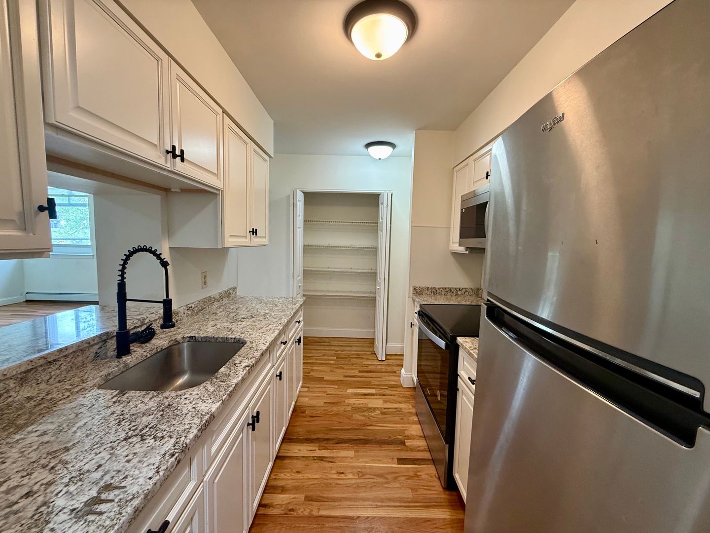 Putnam Apartment: 97 School Street