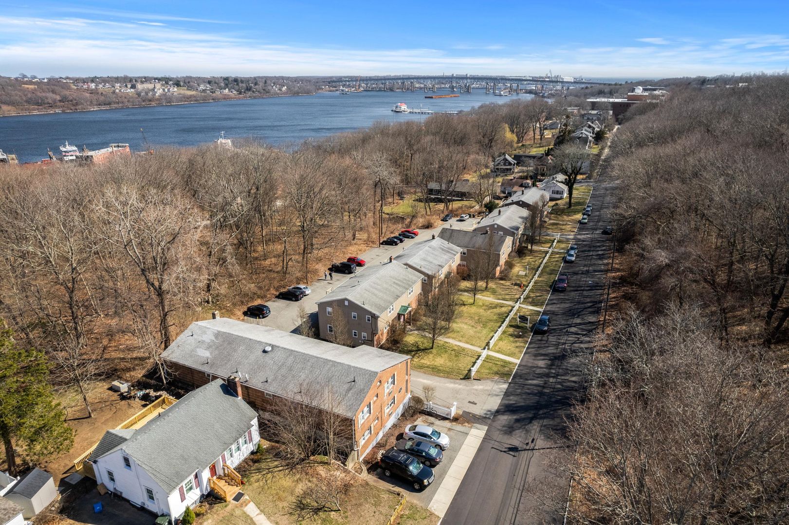 New London Apartment: 151 - 171 Oneco Avenue