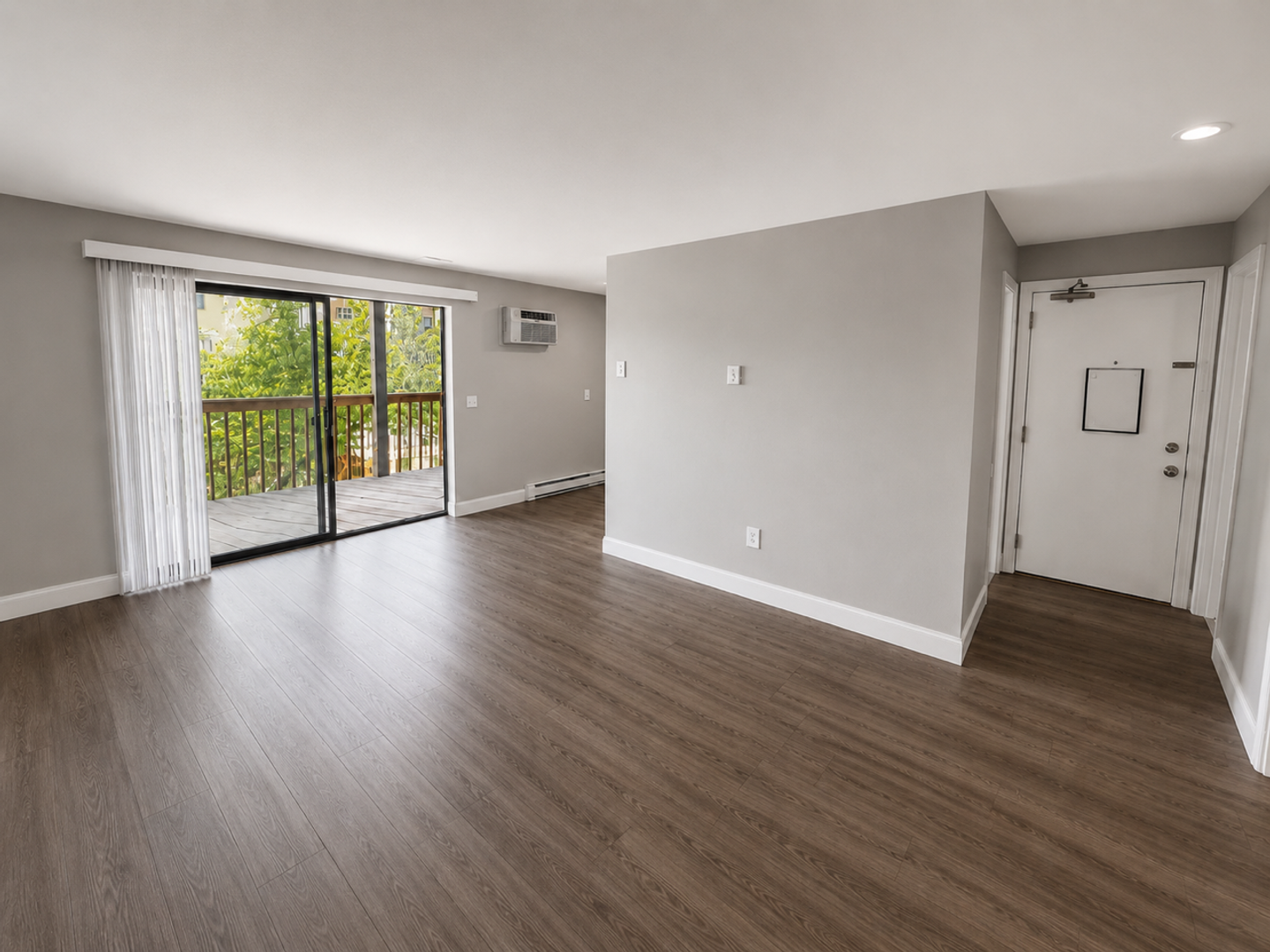 New London Apartment: 309 Crystal Ave