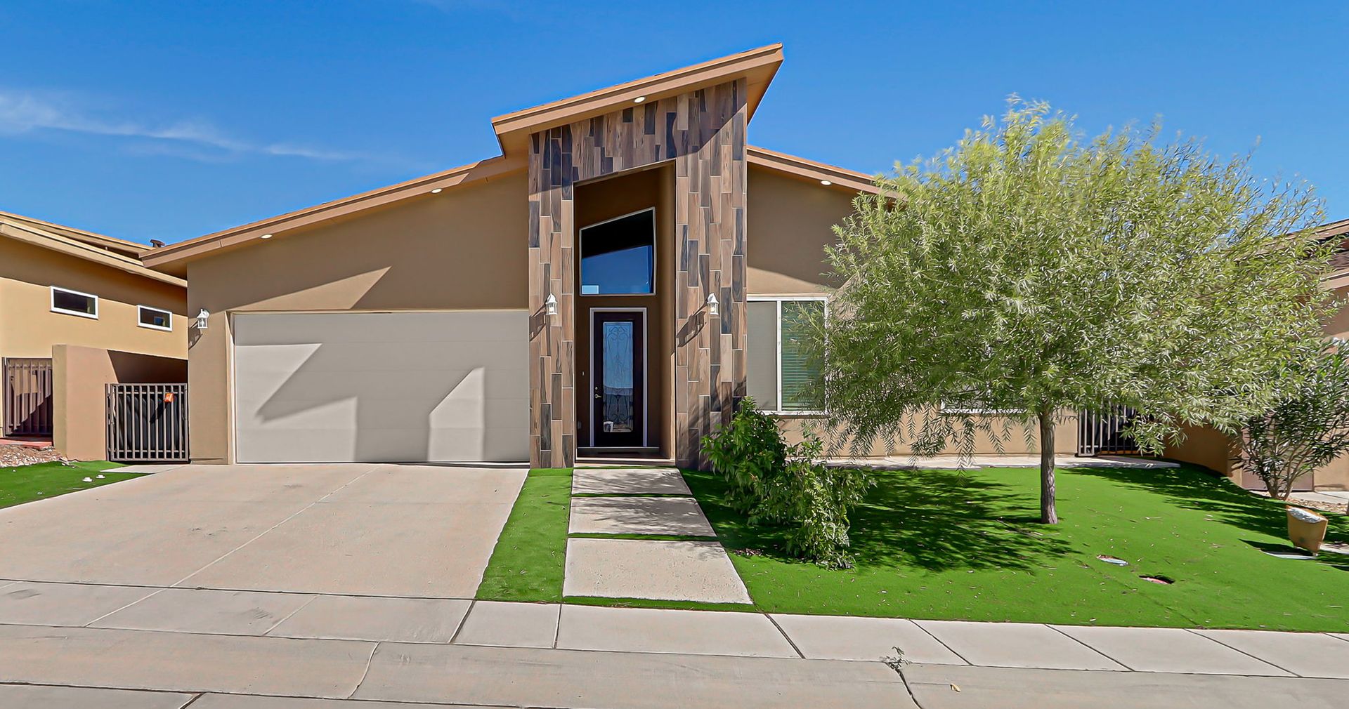 Canutillo House: 1031 Vinton Avenue