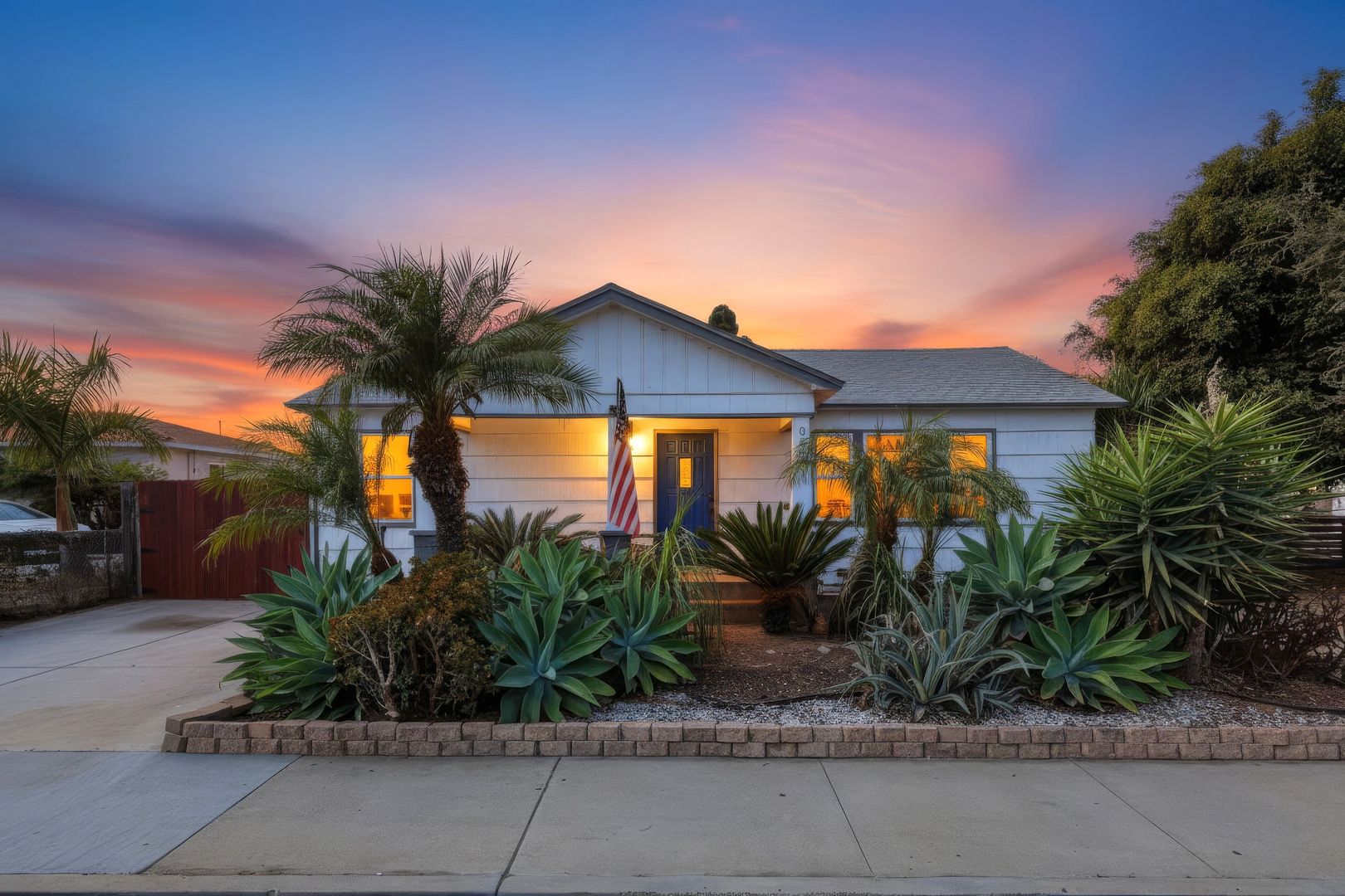 Imperial Beach Apartment: 902 9th St. Imperial Beach