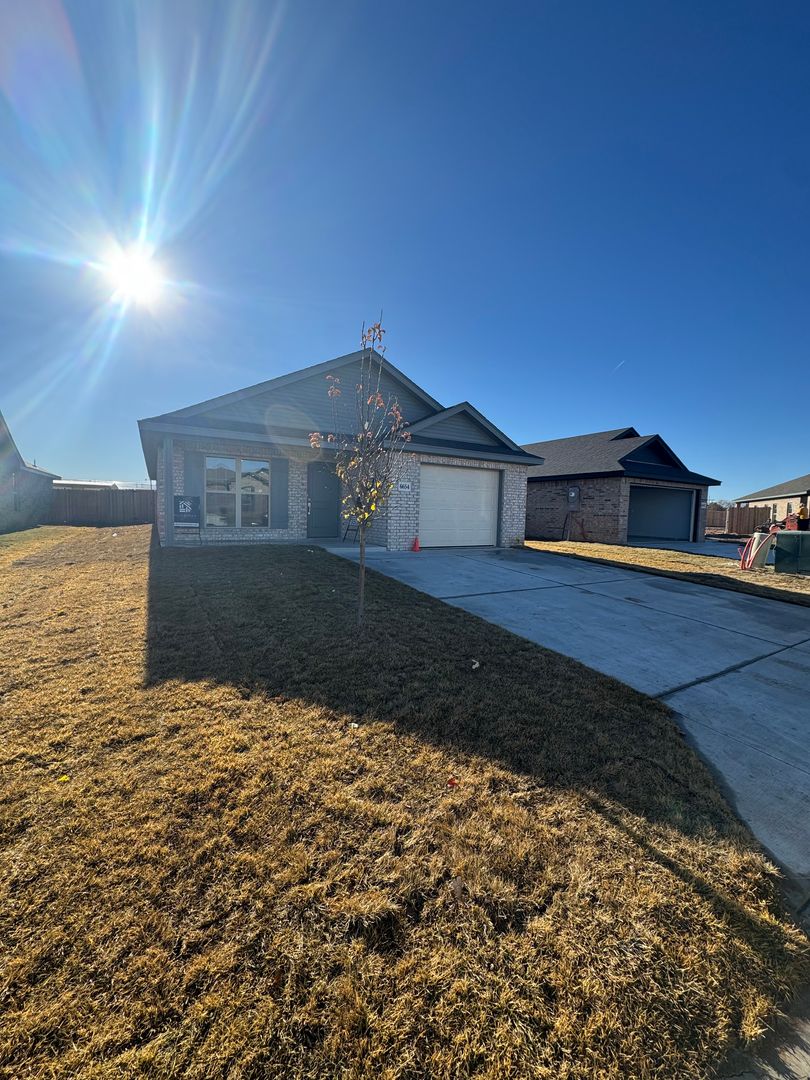 Amarillo House: 6654 PEPPERDINE DR,