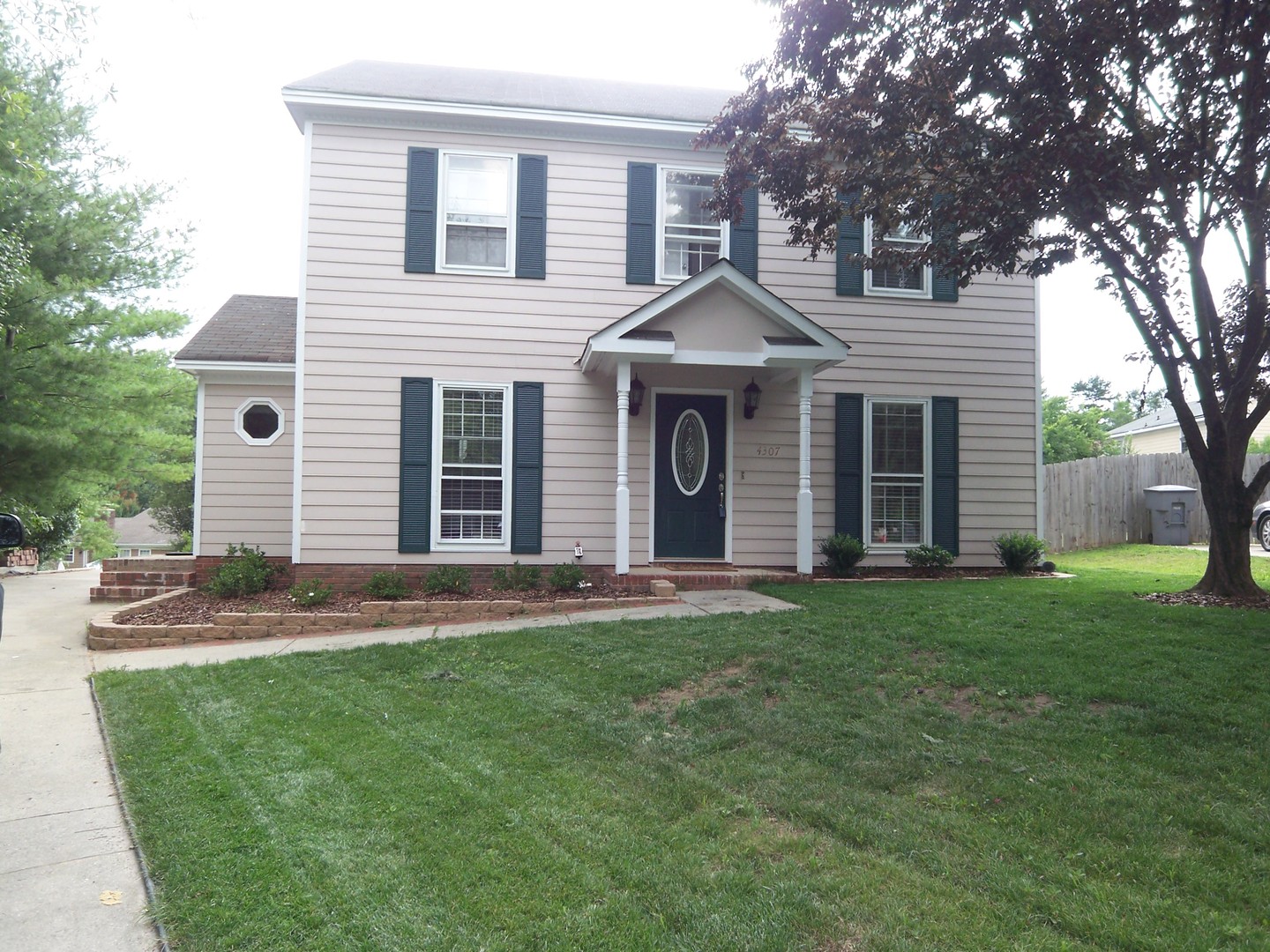 Charlotte House: 4307 Claybury Court