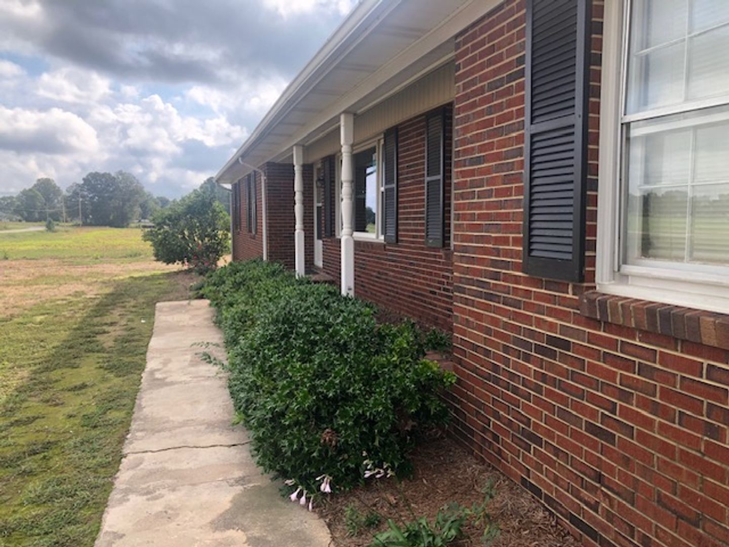 Monroe House: 619 Price Dairy Road