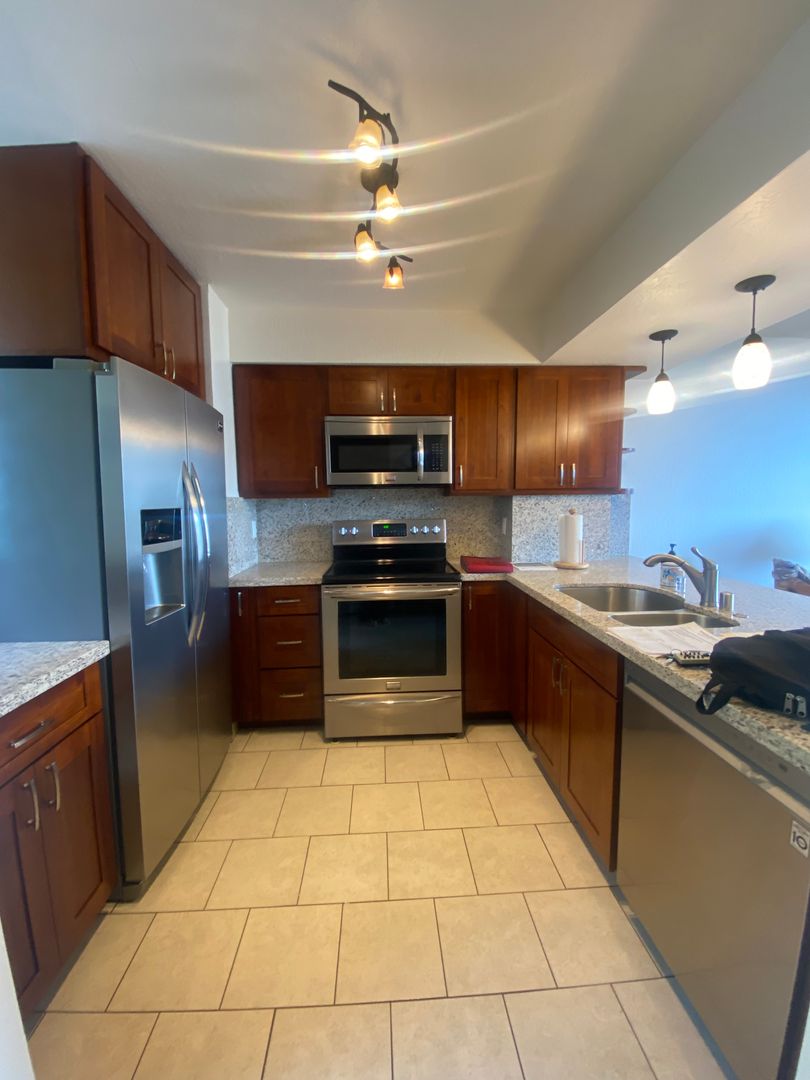 Waianae House: 84-680 Kili Dr 607 B